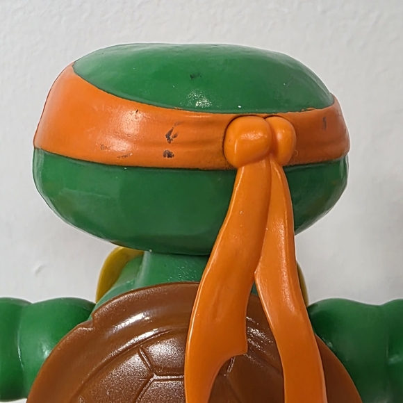 Teenage Mutant Ninja Turtles: 10" Stretch N Shout Michelangelo Figure by Playmat - Picture 6 of 9